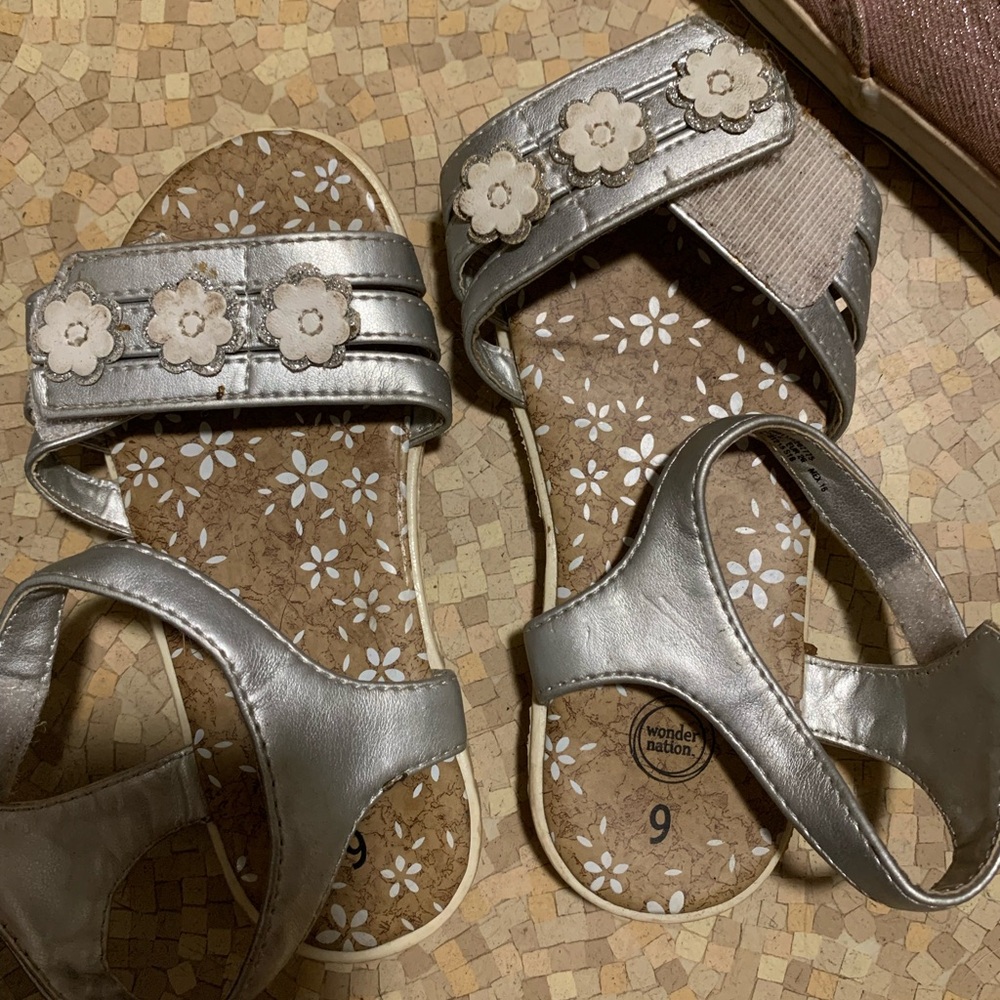 Girls sandal